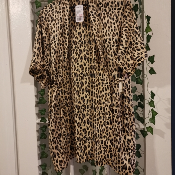 🆕 Forever21 Sleepwear Silky Short Sleeve Cover-up - Picture 9 of 11